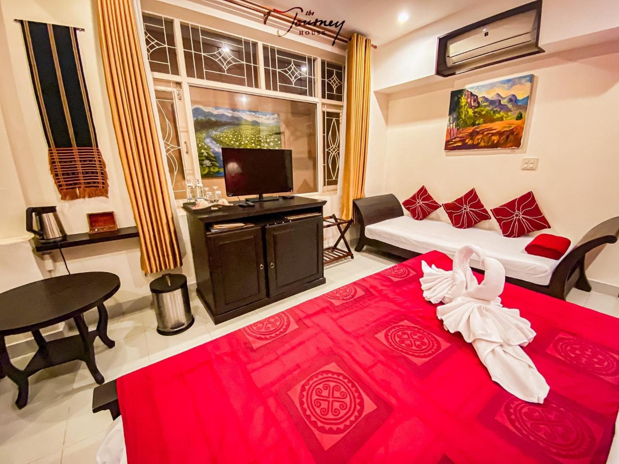 קנצ'נבורי The Journey House Lifestyle Boutique Hotel מראה חיצוני תמונה