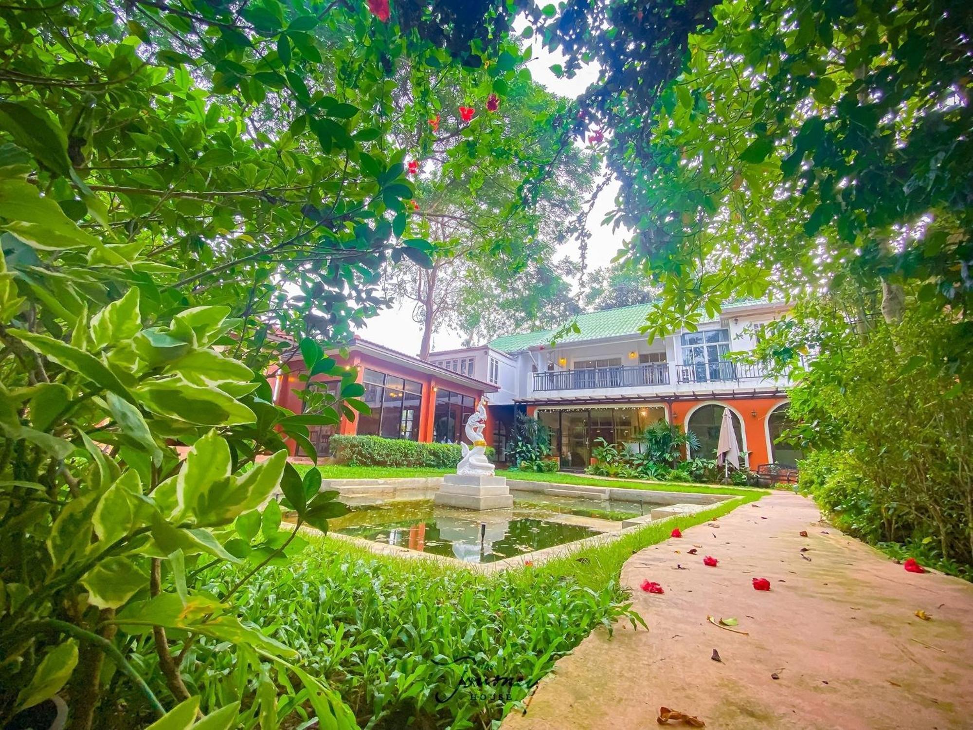 קנצ'נבורי The Journey House Lifestyle Boutique Hotel מראה חיצוני תמונה